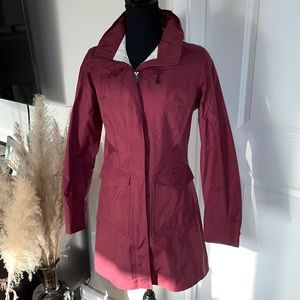Patagonia, Womens Burgundy Rain Jacket, Size XS